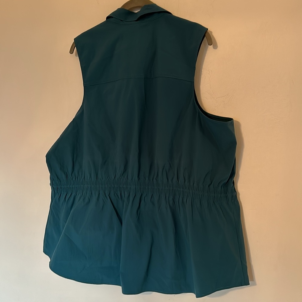 NWT Athleta Levitate Poplin Tank - Picture 9 of 9